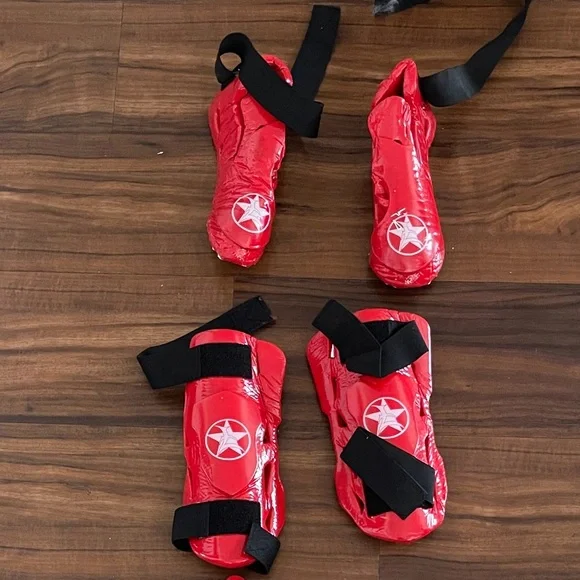 CMS brand Set of red martial arts protective gear:foot pads and shin guards - Picture 1 of 7